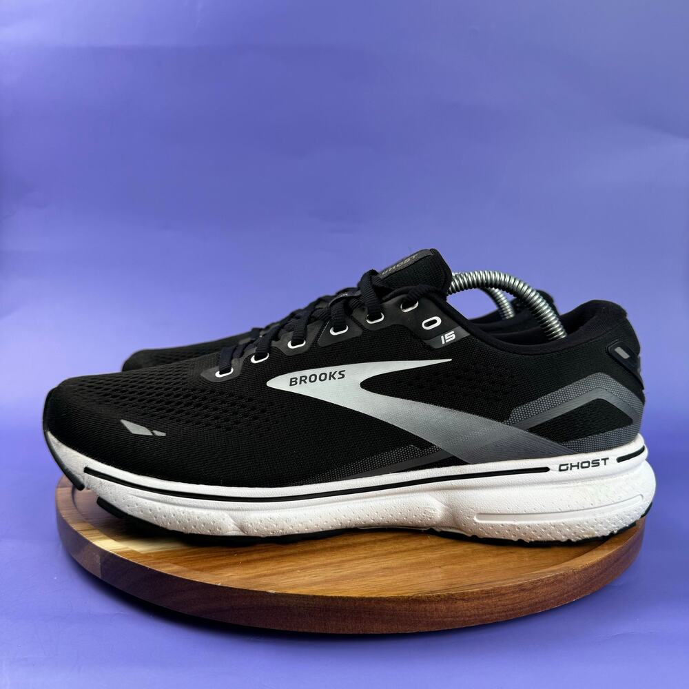 MENS BROOKS GHOST 15 SIZE 10.5